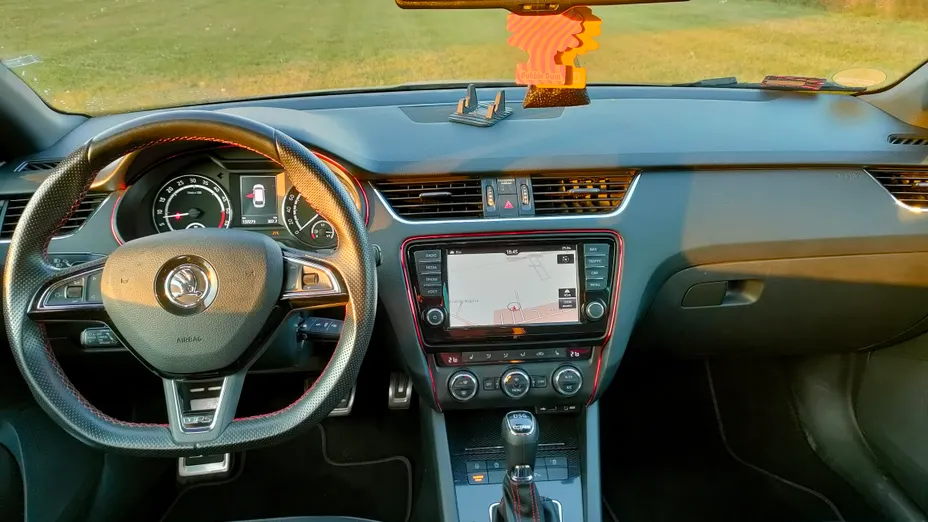 SKODA Octavia Octavia 2.0 TDI RS Challenge DSG