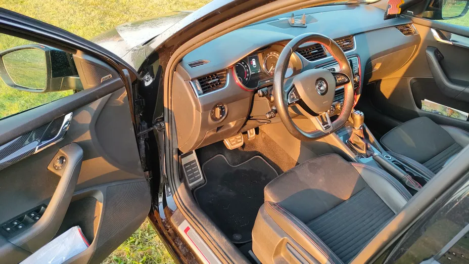 SKODA Octavia Octavia 2.0 TDI RS Challenge DSG