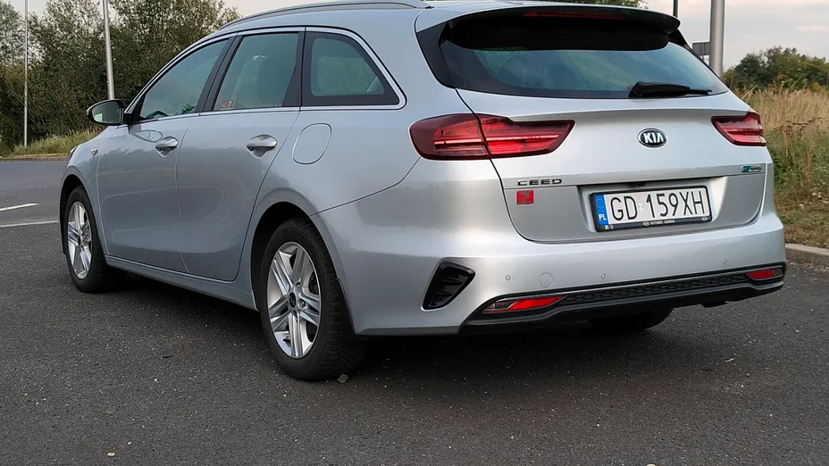 KIA Cee'd Ceed 1.6 CRDi SCR M