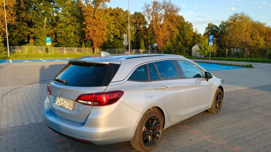 OPEL Astra Astra V 1.4 T Dynamic