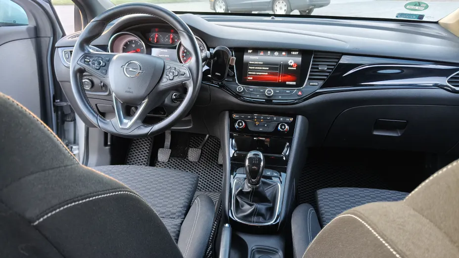 OPEL Astra Astra V 1.4 T Dynamic