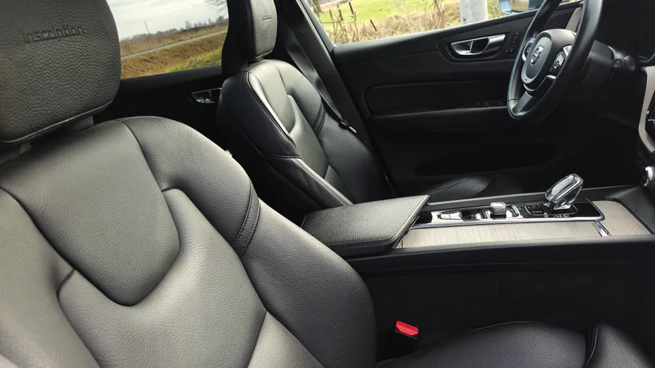 VOLVO XC60 XC60 T8 Plug-In Hybrid AWD Inscription Expression aut