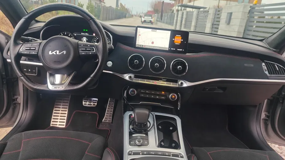 KIA Stinger Stinger 3.3 T-GDI V6 GT AWD