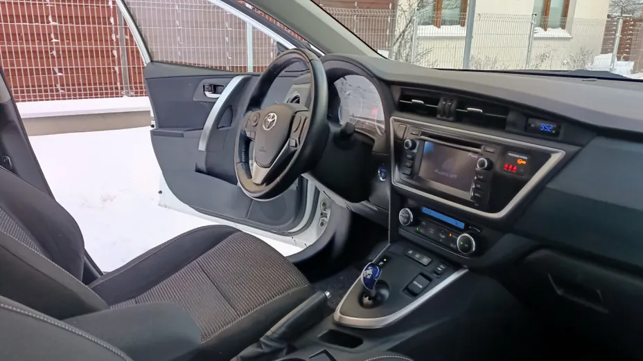 TOYOTA Auris Auris 1.8 Premium