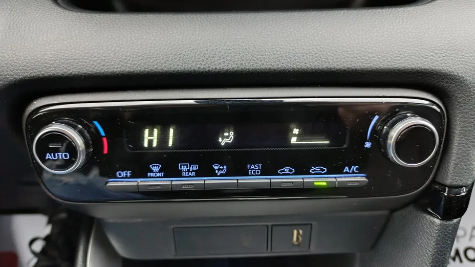 TOYOTA Yaris Yaris 1.5 Comfort