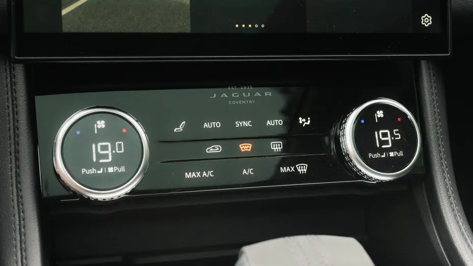 JAGUAR F-Pace F-Pace 2.0 D200 mHEV AWD SE