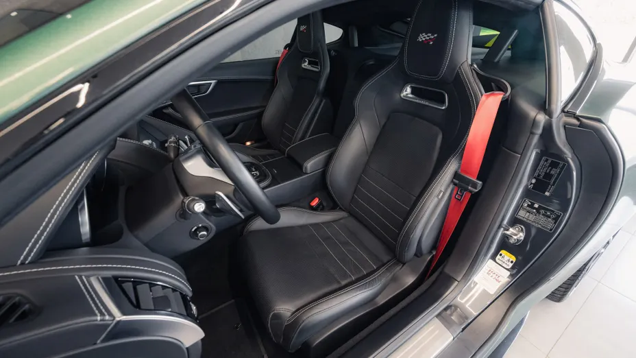 JAGUAR F-Type F-Type 2.0 Turbo Chequered Flag aut
