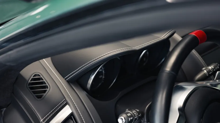 JAGUAR F-Type F-Type 2.0 Turbo Chequered Flag aut