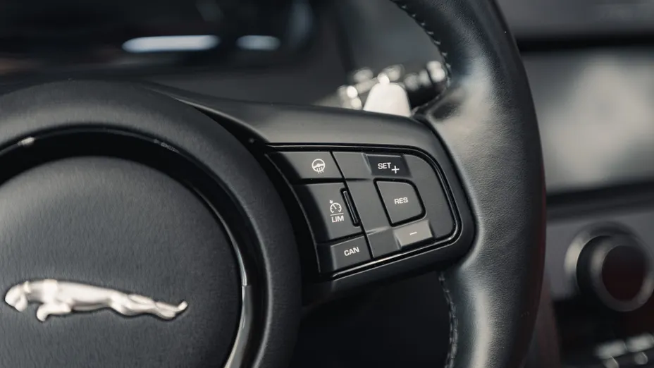 JAGUAR F-Type F-Type 5.0 V8 S/C AWD R-Dynamic