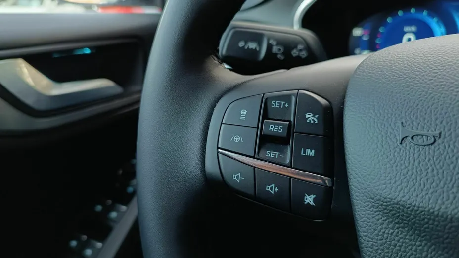 FORD Focus Focus 1.0 EcoBoost mHEV Titanium X aut