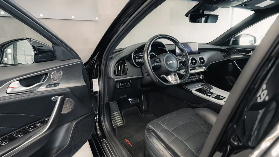 KIA Stinger Stinger 3.3 T-GDI V6 GT AWD