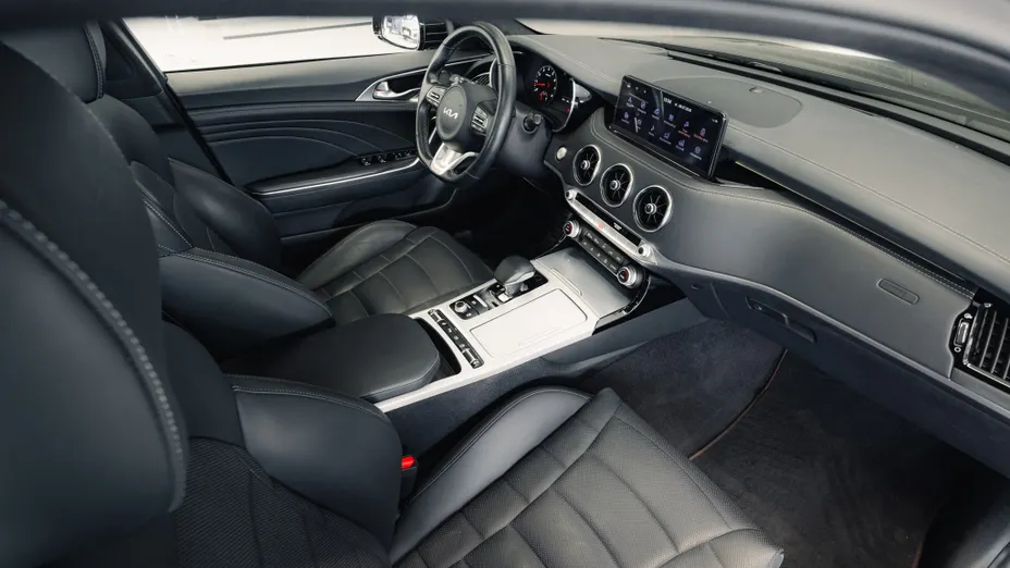 KIA Stinger Stinger 3.3 T-GDI V6 GT AWD