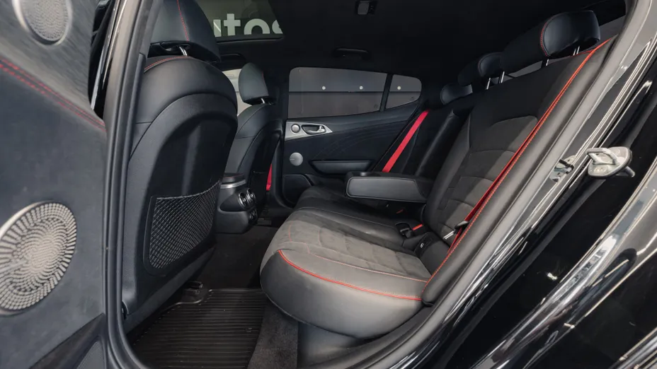 KIA Stinger Stinger 3.3 T-GDI V6 GT AWD