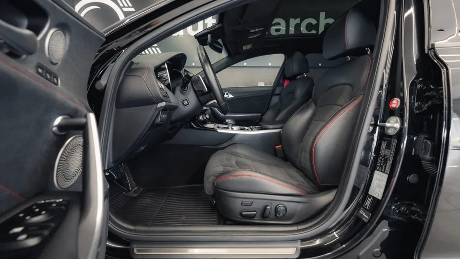 KIA Stinger Stinger 3.3 T-GDI V6 GT AWD