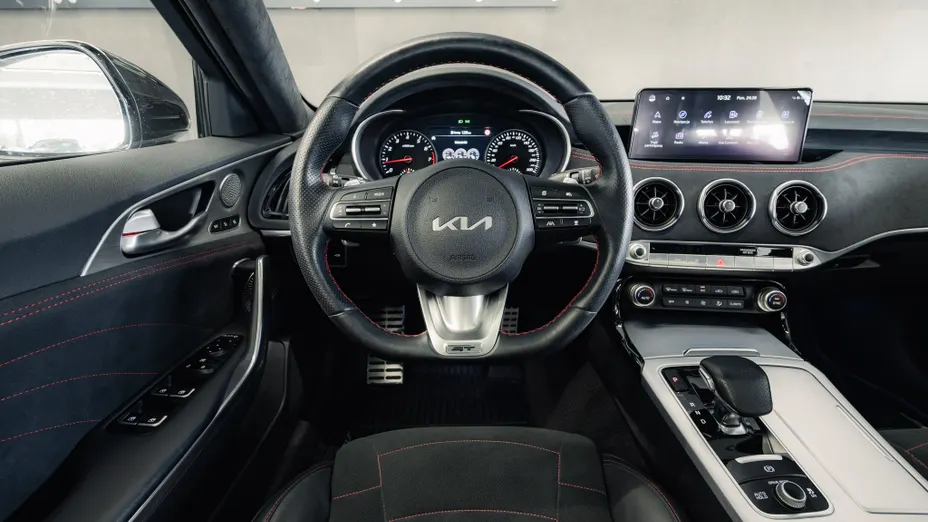 KIA Stinger Stinger 3.3 T-GDI V6 GT AWD