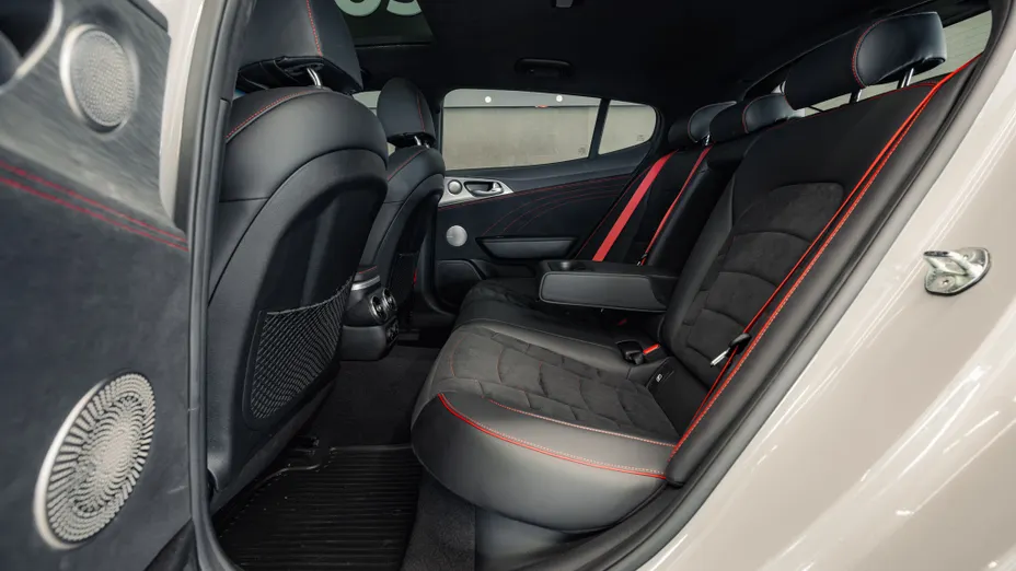 KIA Stinger Stinger 3.3 T-GDI V6 GT AWD