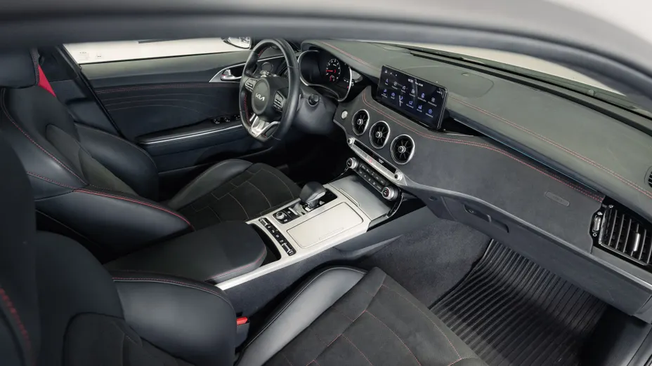 KIA Stinger Stinger 3.3 T-GDI V6 GT AWD