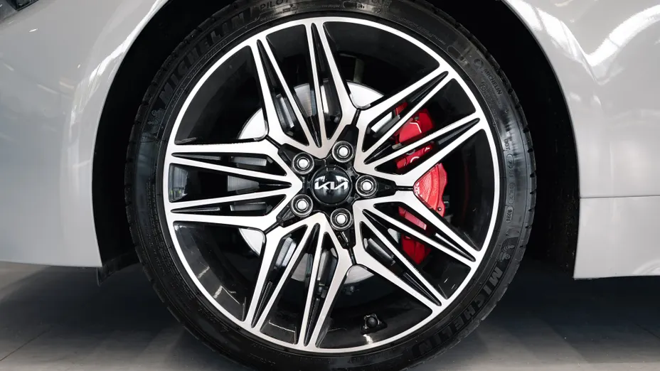 KIA Stinger Stinger 3.3 T-GDI V6 GT AWD