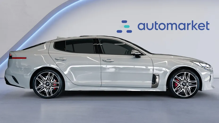 KIA Stinger Stinger 3.3 T-GDI V6 GT AWD