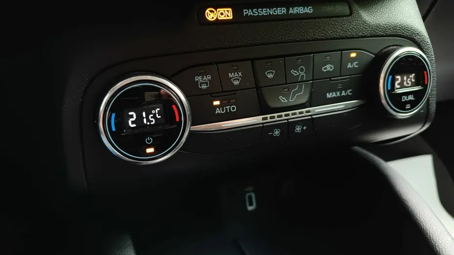 FORD Focus Focus 2.0 EcoBlue Titanium aut