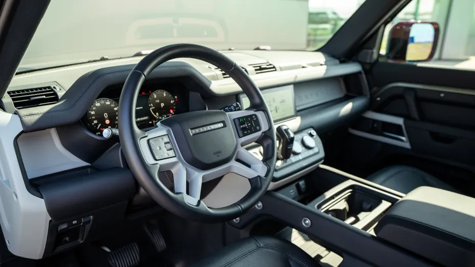 LAND ROVER Defender Defender 110 3.0 D200 mHEV SE