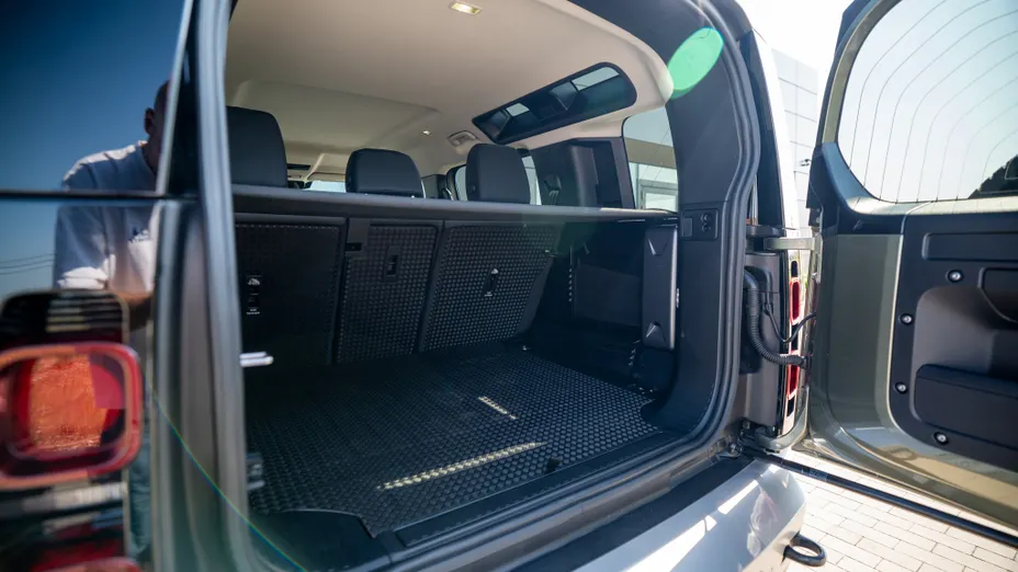 LAND ROVER Defender Defender 110 3.0 D200 mHEV SE
