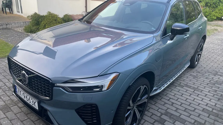 VOLVO XC60 XC60 T8 AWD Plug-In Hybrid R-Design aut