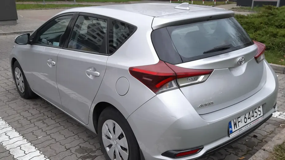 TOYOTA Auris Auris 1.33 VVT-i Active