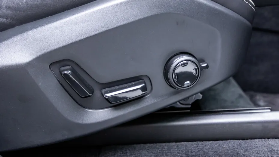 VOLVO XC90 XC90 B5 D AWD Plus Dark 7os aut