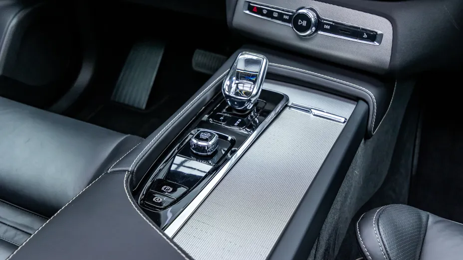 VOLVO XC90 XC90 B5 D AWD Plus Dark 7os aut