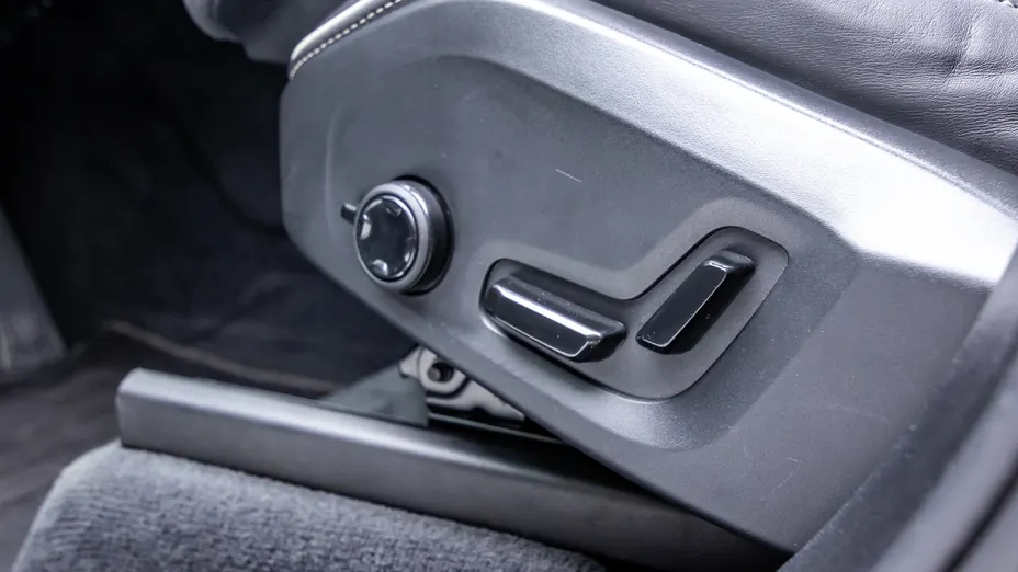 VOLVO XC90 XC90 B5 D AWD Plus Dark 7os aut