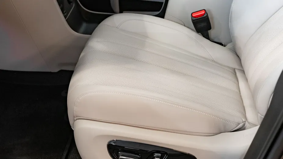 AION V V 75.3kWh Premium Nowy