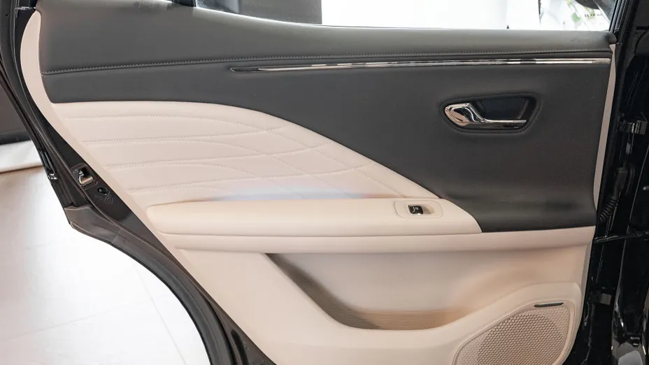 AION V V 75.3kWh Premium Nowy