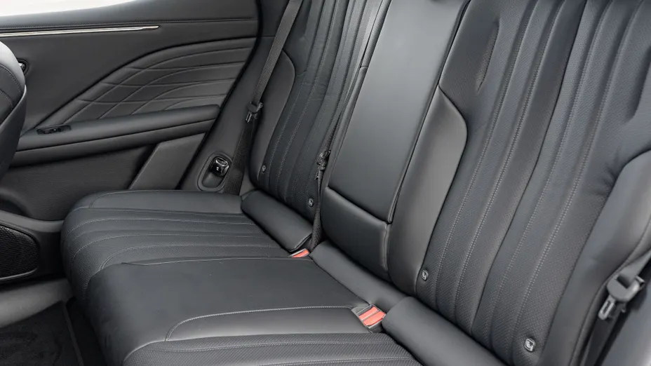 AION V V 75.3kWh Premium Nowy