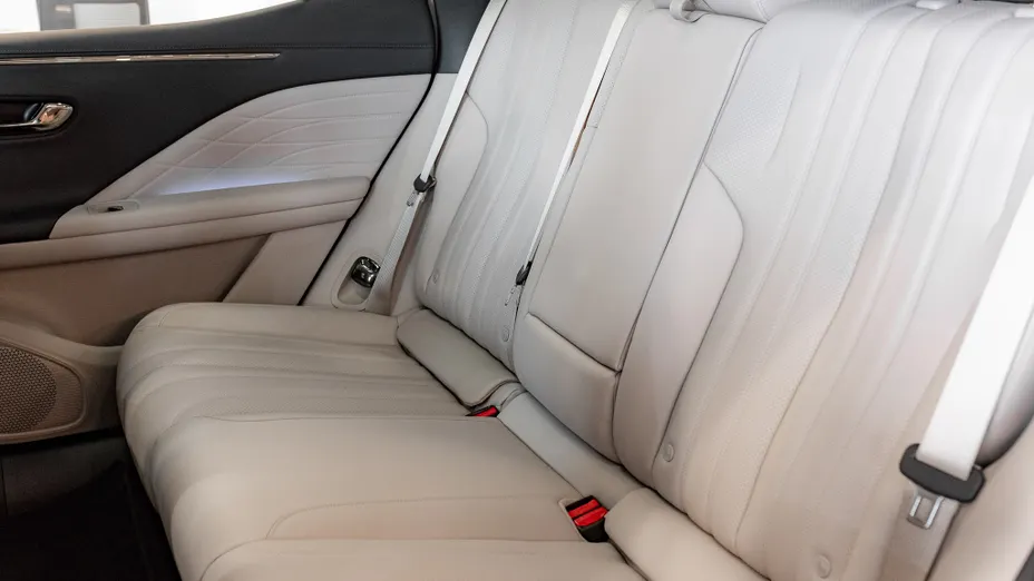 AION V V 75.3kWh Premium Nowy