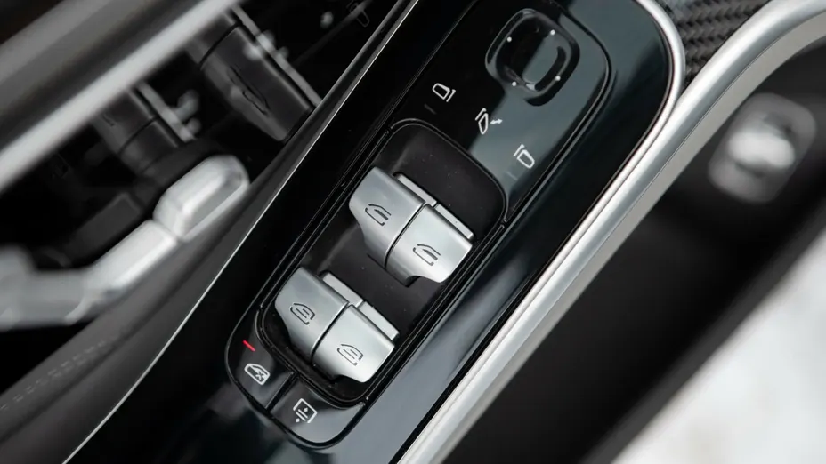 MERCEDES-BENZ S Klasa AMG S 63 E Performance PHEV L 4-Matic 9G-TRONIC