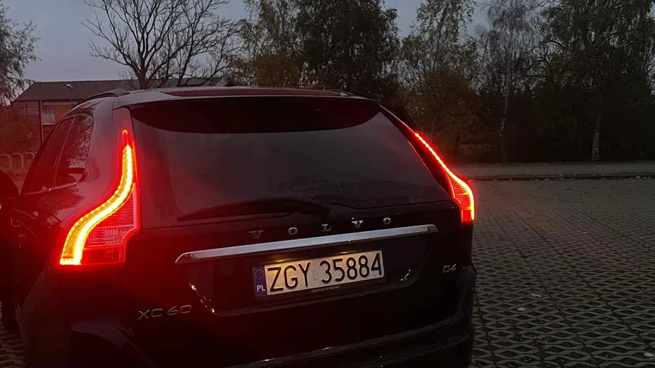 VOLVO XC60 -