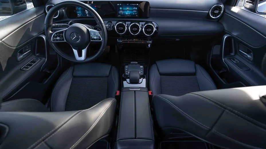 MERCEDES-BENZ A Klasa A 250 Progressive 7G-DCT