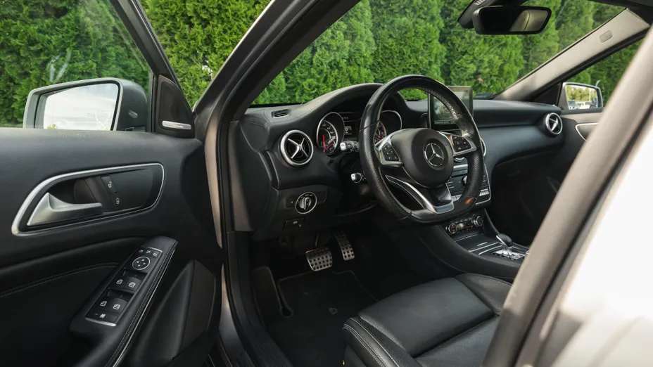 MERCEDES-BENZ A Klasa AMG A 45 4-Matic