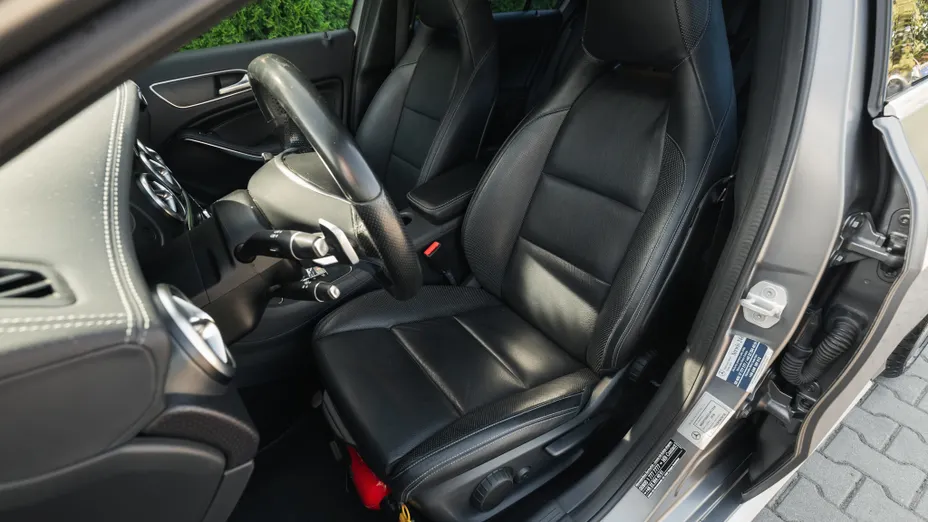 MERCEDES-BENZ A Klasa AMG A 45 4-Matic