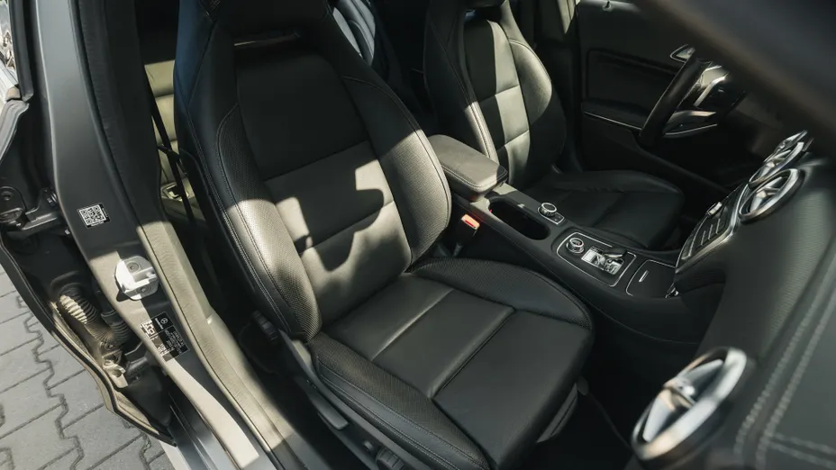 MERCEDES-BENZ A Klasa AMG A 45 4-Matic