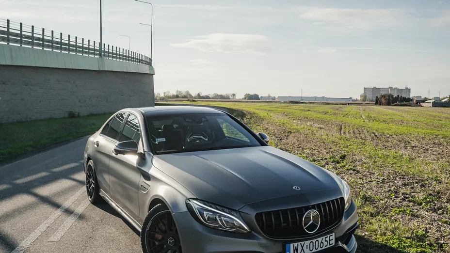 MERCEDES-BENZ C Klasa AMG C 63 S