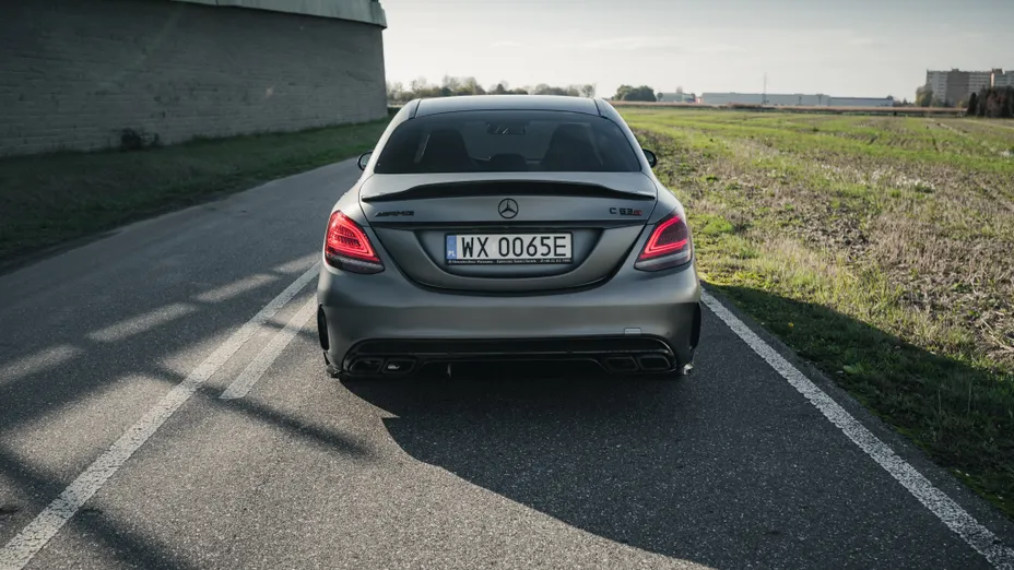 MERCEDES-BENZ C Klasa AMG C 63 S