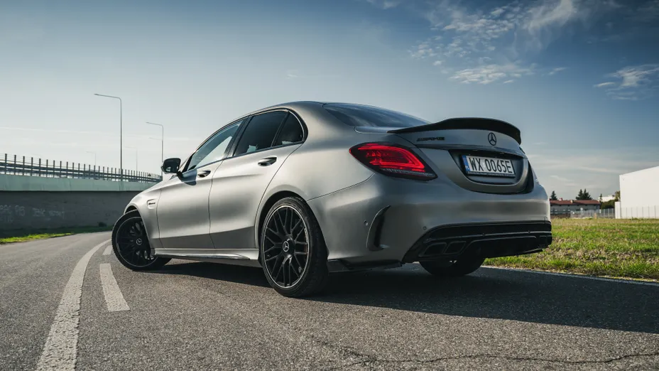 MERCEDES-BENZ C Klasa AMG C 63 S