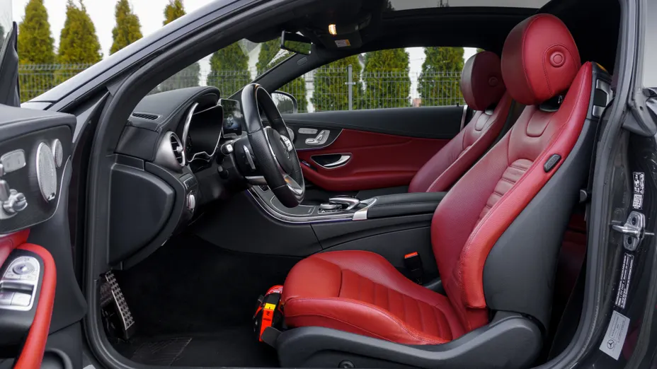 MERCEDES-BENZ C Klasa C 300 9G-TRONIC