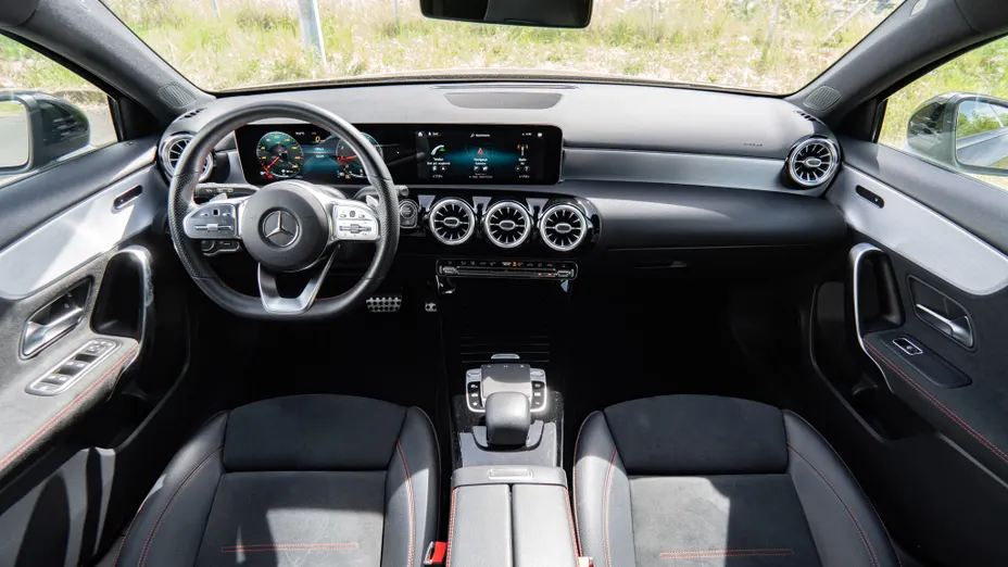 MERCEDES-BENZ A Klasa A 200 AMG Line 7G-DCT