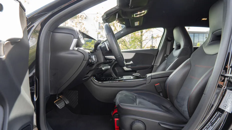 MERCEDES-BENZ A Klasa A 200 AMG Line 7G-DCT