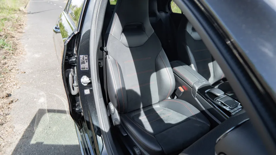 MERCEDES-BENZ A Klasa A 200 AMG Line 7G-DCT