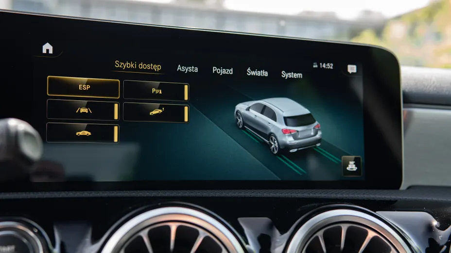 MERCEDES-BENZ A Klasa A 200 AMG Line 7G-DCT