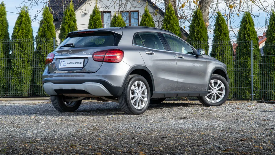 MERCEDES-BENZ GLA GLA 220 4-Matic Urban